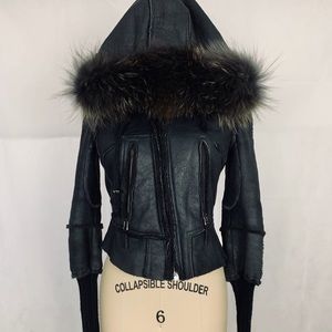 Leather jacket with real fox fur